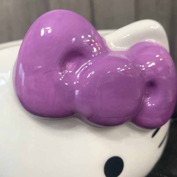 New Hello Kitty Face Purple Bow Sculpted Coffee Mug By Sanrio & Silver Buffalo - Picture 3 of 8